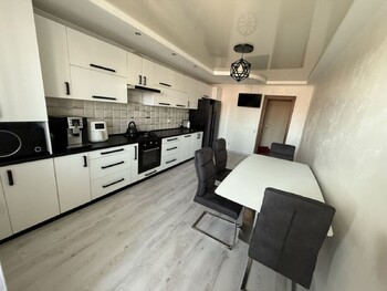 3 ���. ��������, 105 ��. �., 4/5 ����