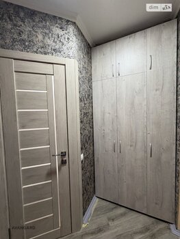 1 ���. ��������, 30 ��. �., 2/5 ����