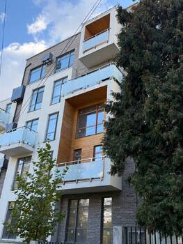 2 ���. ��������, 121 ��. �., 1/5 ����