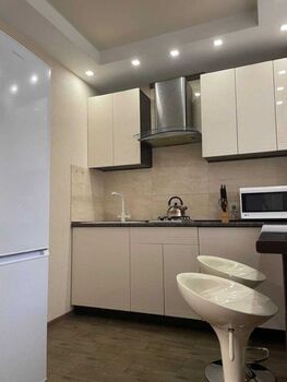 1 ��. ��������, 30 ��. �., 2/5 ������