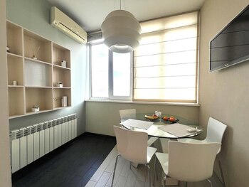 2 ���. ��������, 63 ��. �., 6/12 ����