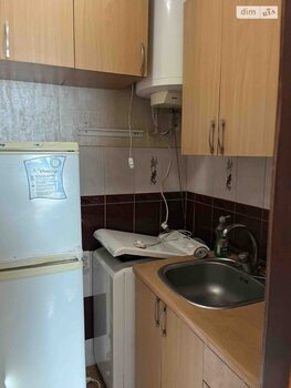 1 ��. ��������, 18 ��. �., 3/9 ������