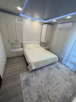 3 ���. ��������, 105 ��. �., 4/5 ����