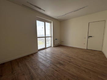 1 ��. ��������, 42.9 ��. �., 9/9 ������