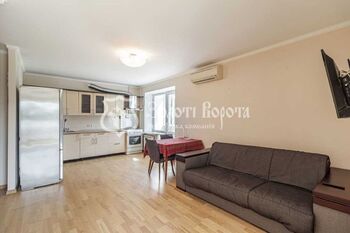 3 ���. ��������, 61 ��. �., 4/10 ����