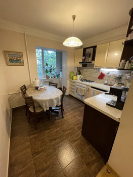 3 ���. ��������, 72 ��. �., 4/9 ����