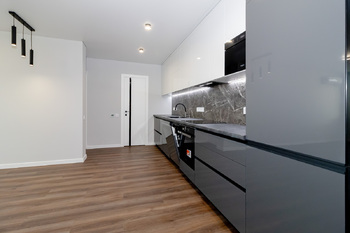 3 ���. ��������, 78 ��. �., 8/23 ����