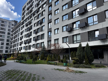 1 ��. ��������, 43 ��. �., 5/10 ������