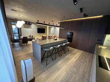 2 ��. ��������, 140 ��. �., 5/25 ������