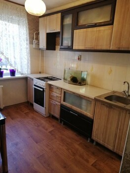 3 ���. ��������, 61 ��. �., 1/10 ����