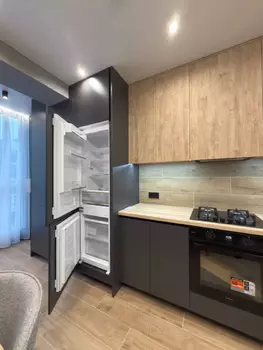 1 ���. ��������, 45 ��. �., 8/10 ����