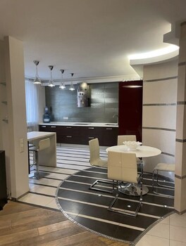 2 ��. ��������, 100 ��. �., 21/23 ������