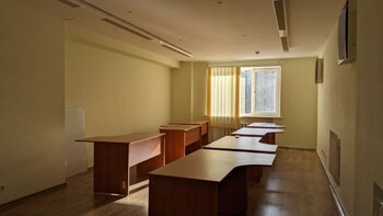 ��� �����, 182 �<sup>2</sup>, 4/10 ������