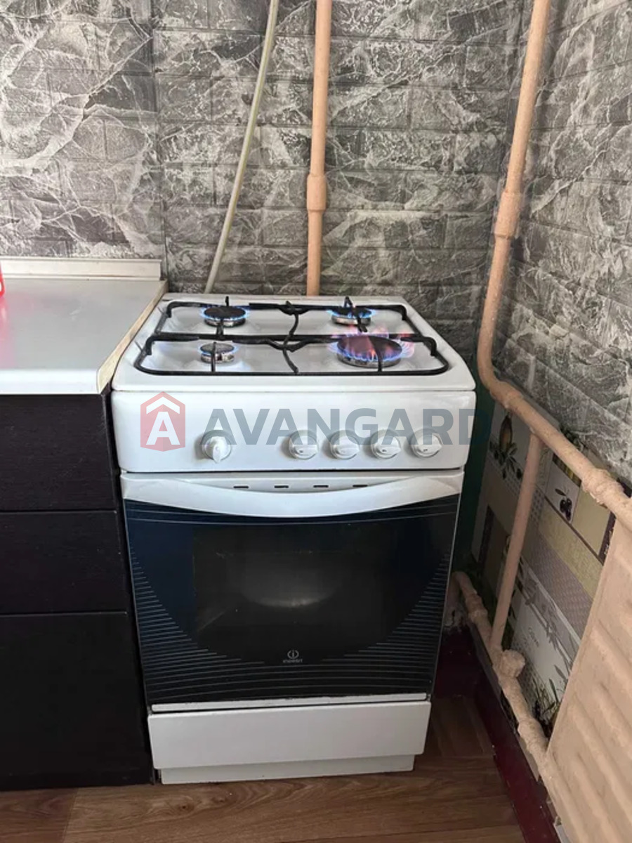 1 ����. ��������, 30/-/8 ��. �., 3/9 ���� ���� 2