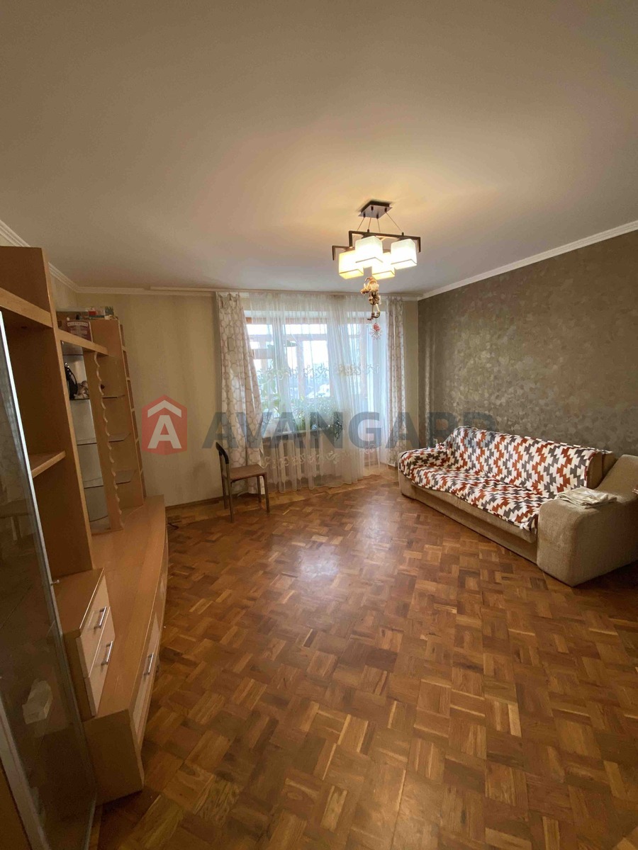 2 ��. ��������, 65/-/9 ��. �., 9/10 ������ ���� 3