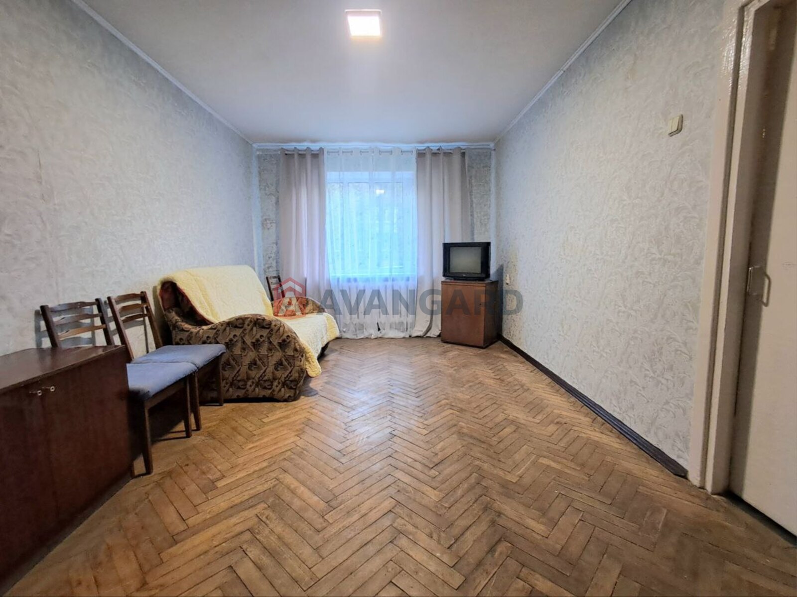 1 ��. ��������, 32/18/6 ��. �., 1/5 ������ ���� 4