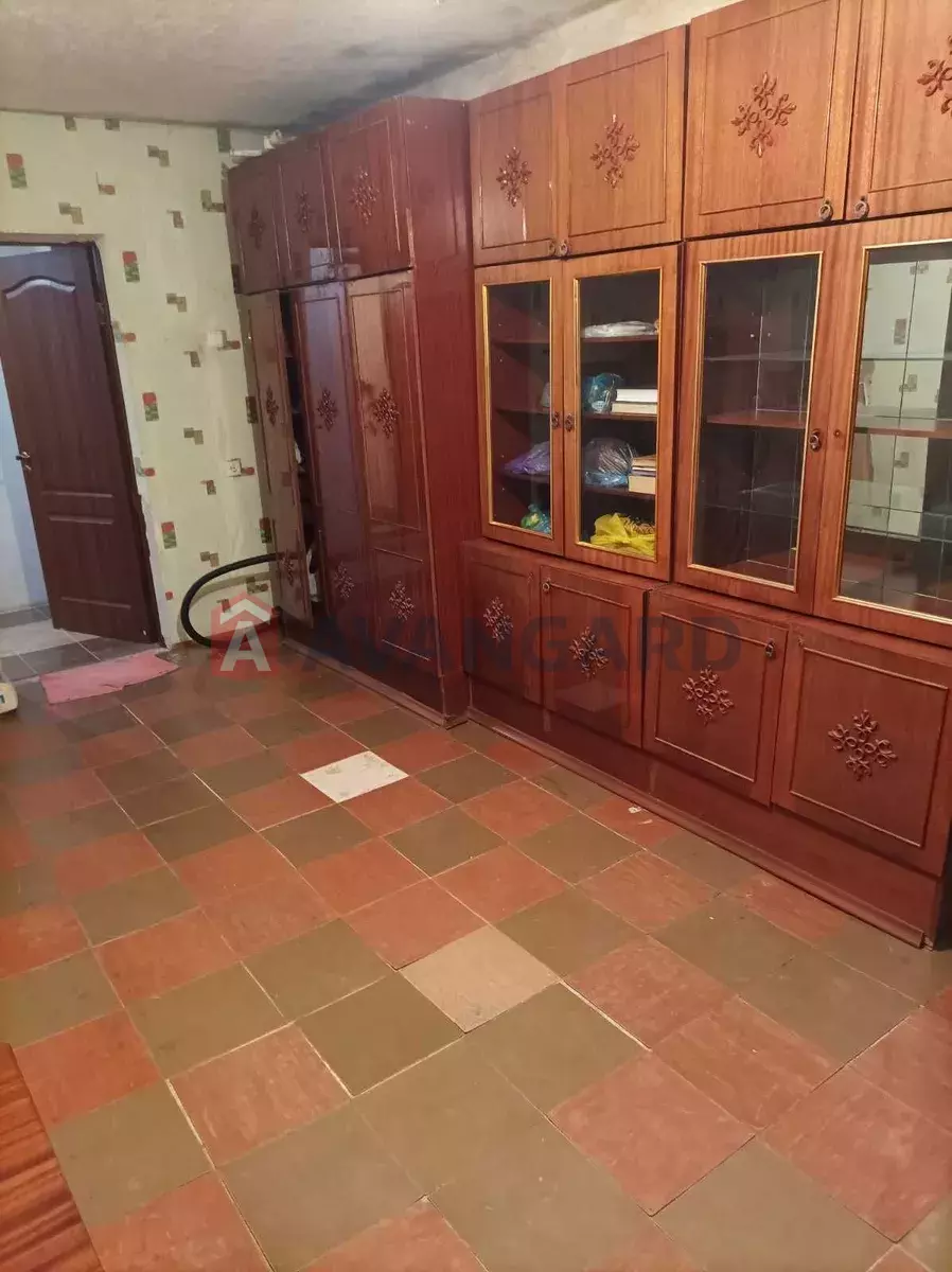 3 . , 70/-/9 . ., 9/9   10