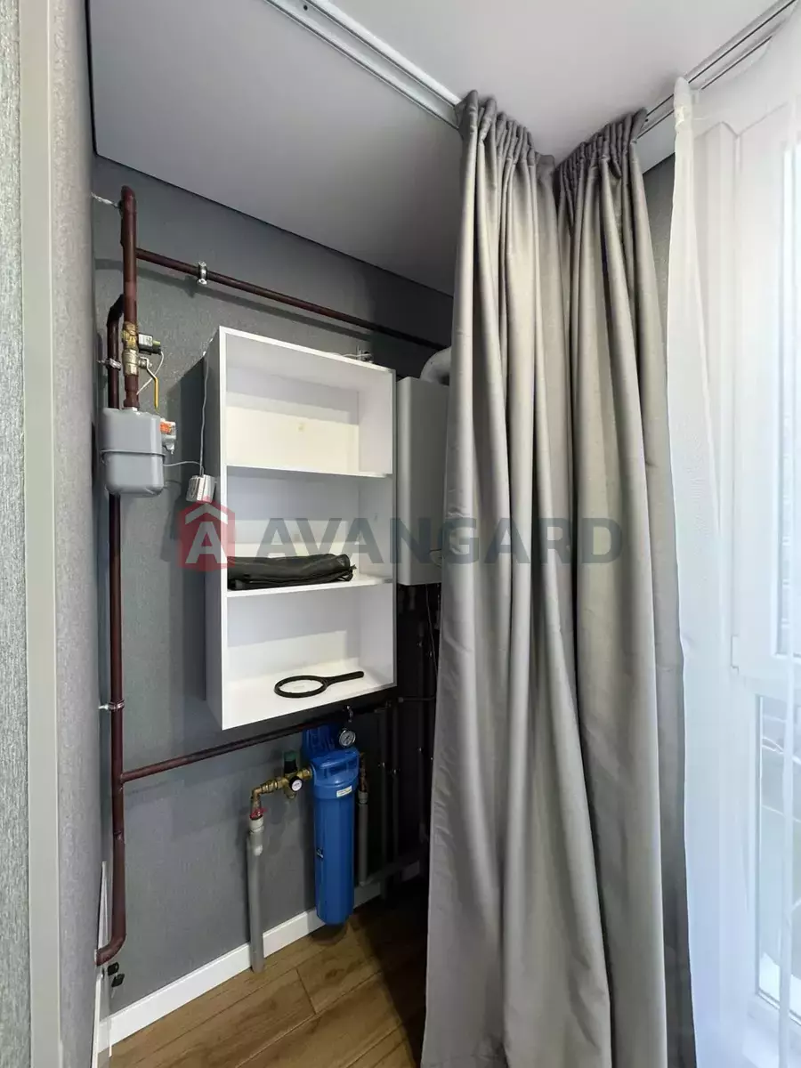 2 ��. ��������, 48/-/- ��. �., 5/10 ������ ���� 10