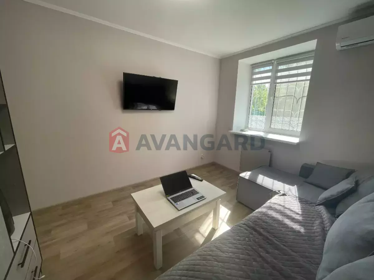 2 ��. ��������, 50/-/- ��. �., 1/10 ������ ���� 4