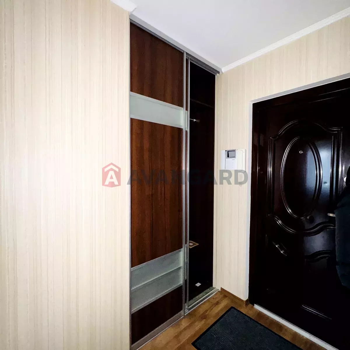 1 ����. ��������, 40/-/8 ��. �., 4/16 ���� ���� 10