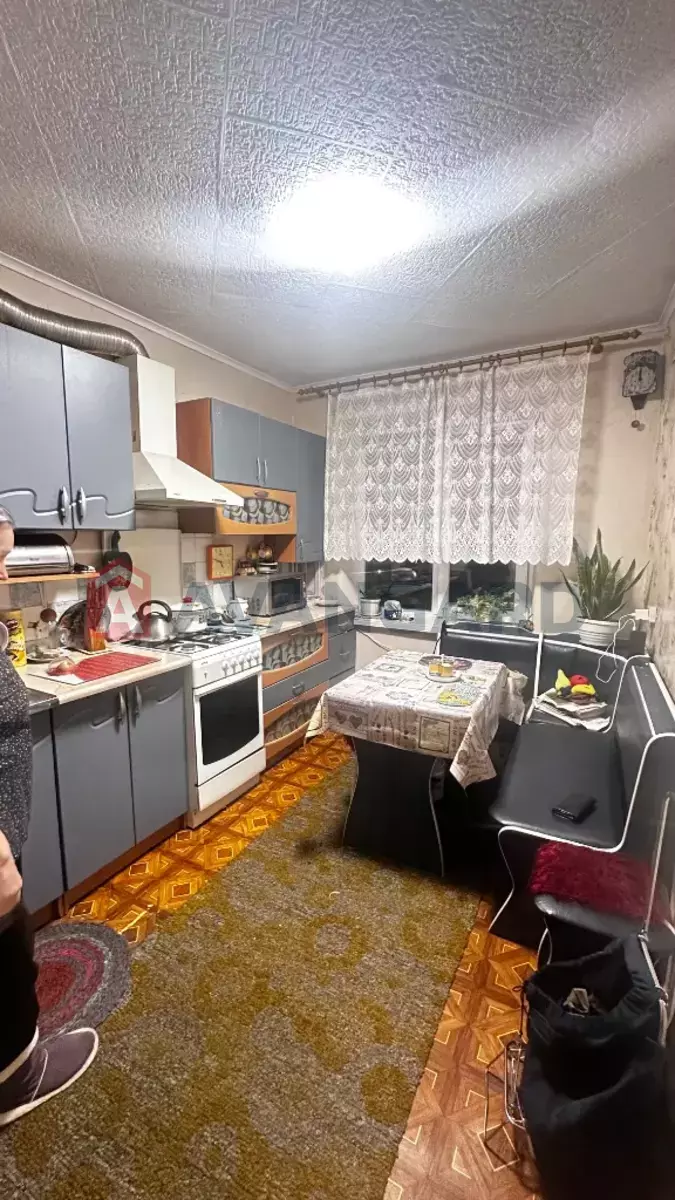 1 ����. ��������, 67/13/10 ��. �., 9/9 ���� ���� 8