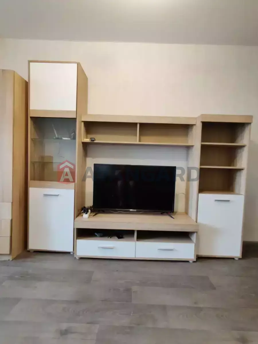 2 . , 43/-/- . ., 4/5   4