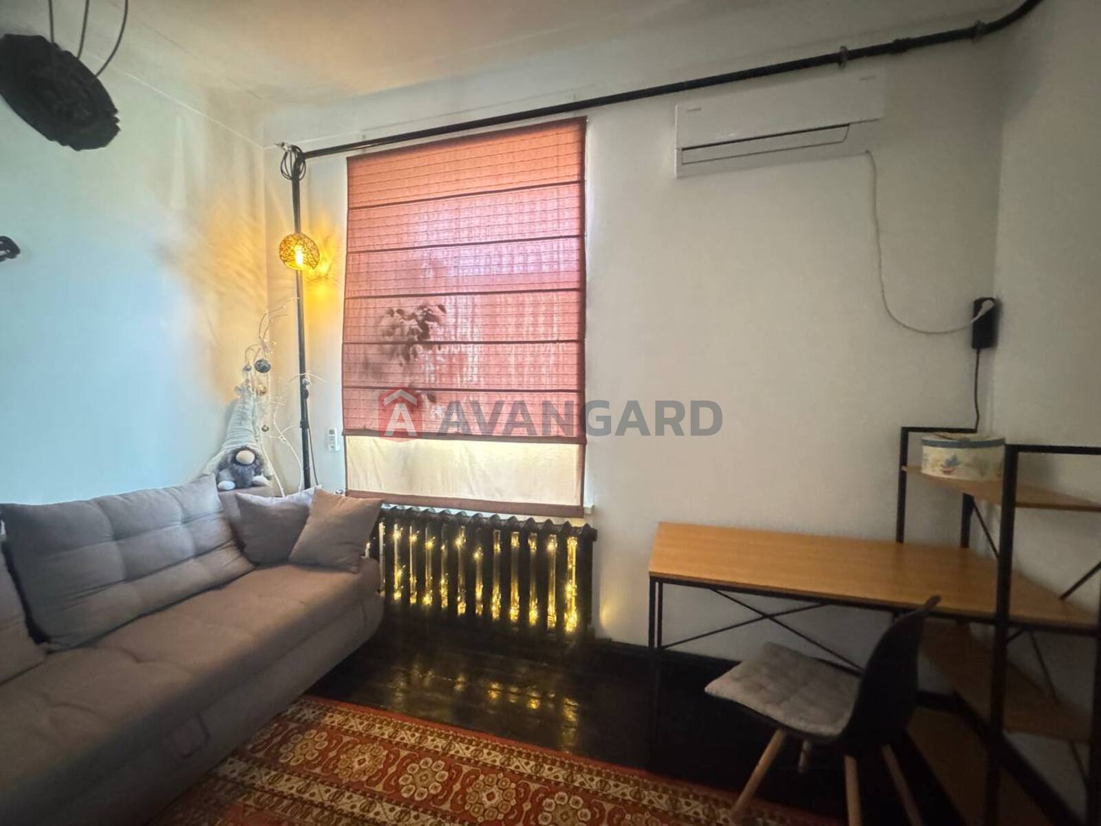 2 ��. ��������, 46/-/8 ��. �., 1/2 ������ ���� 15