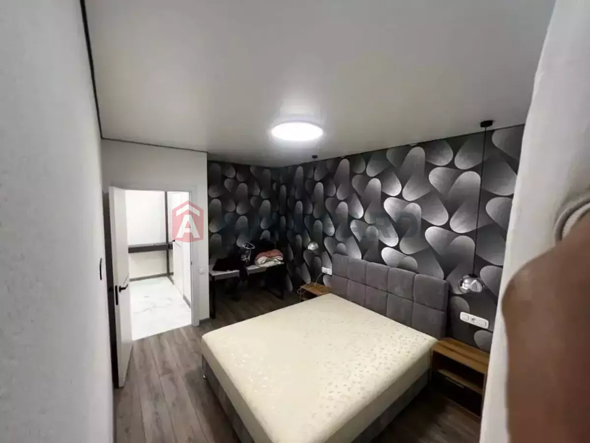 1 . , 44/-/- . ., 6/10   1