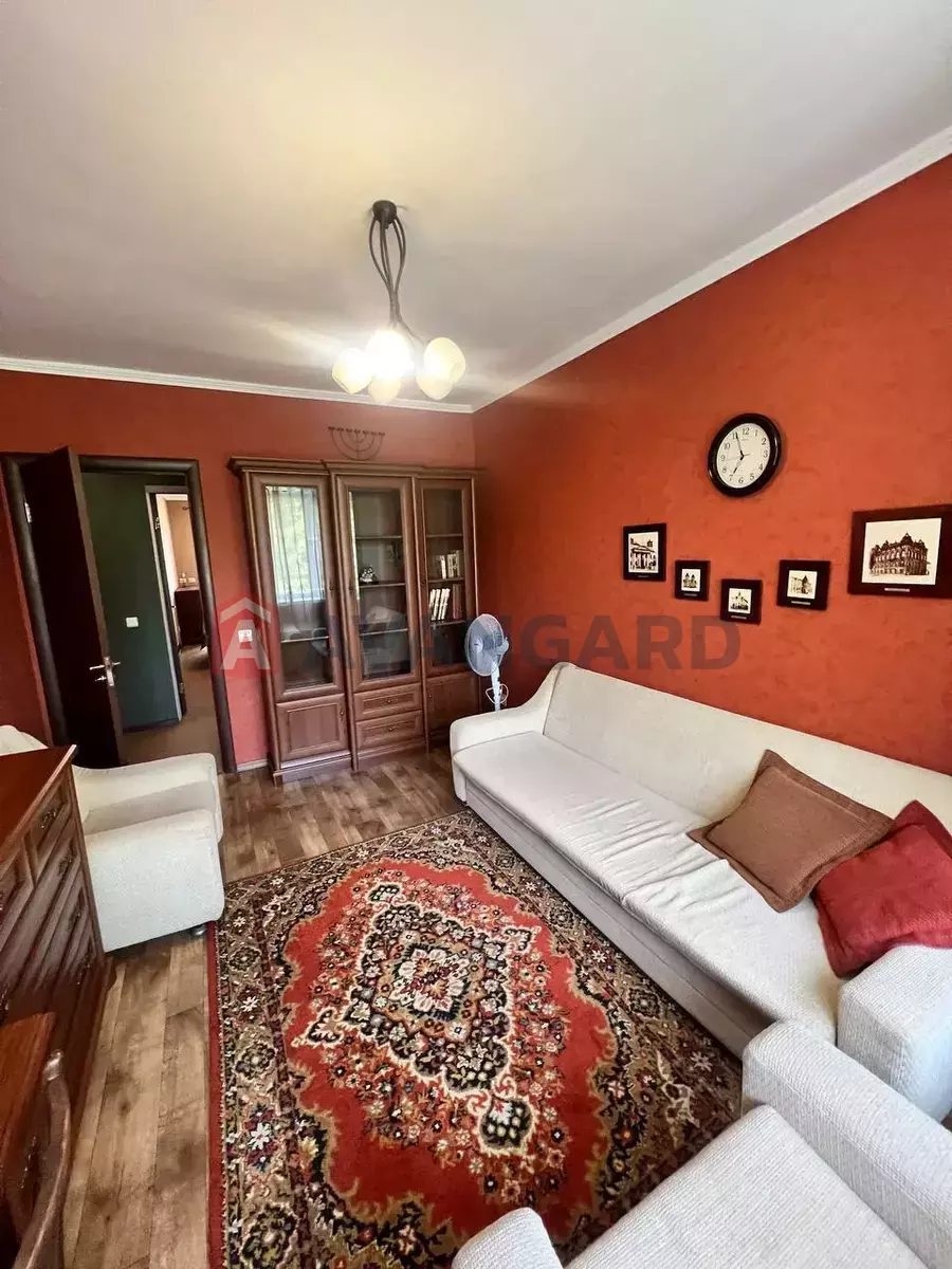 3 кім. квартира, 50/-/- кв. м., 4/5 поверх фото 1 3 кім. квартира, 50/-/- кв. м., 4/5 поверх фото 1