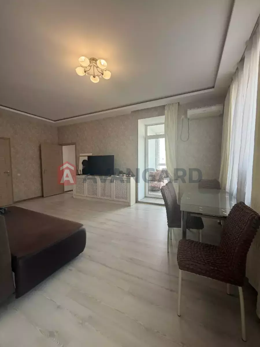 2 ��. ��������, 67/40/15 ��. �., 9/17 ������ ���� 2