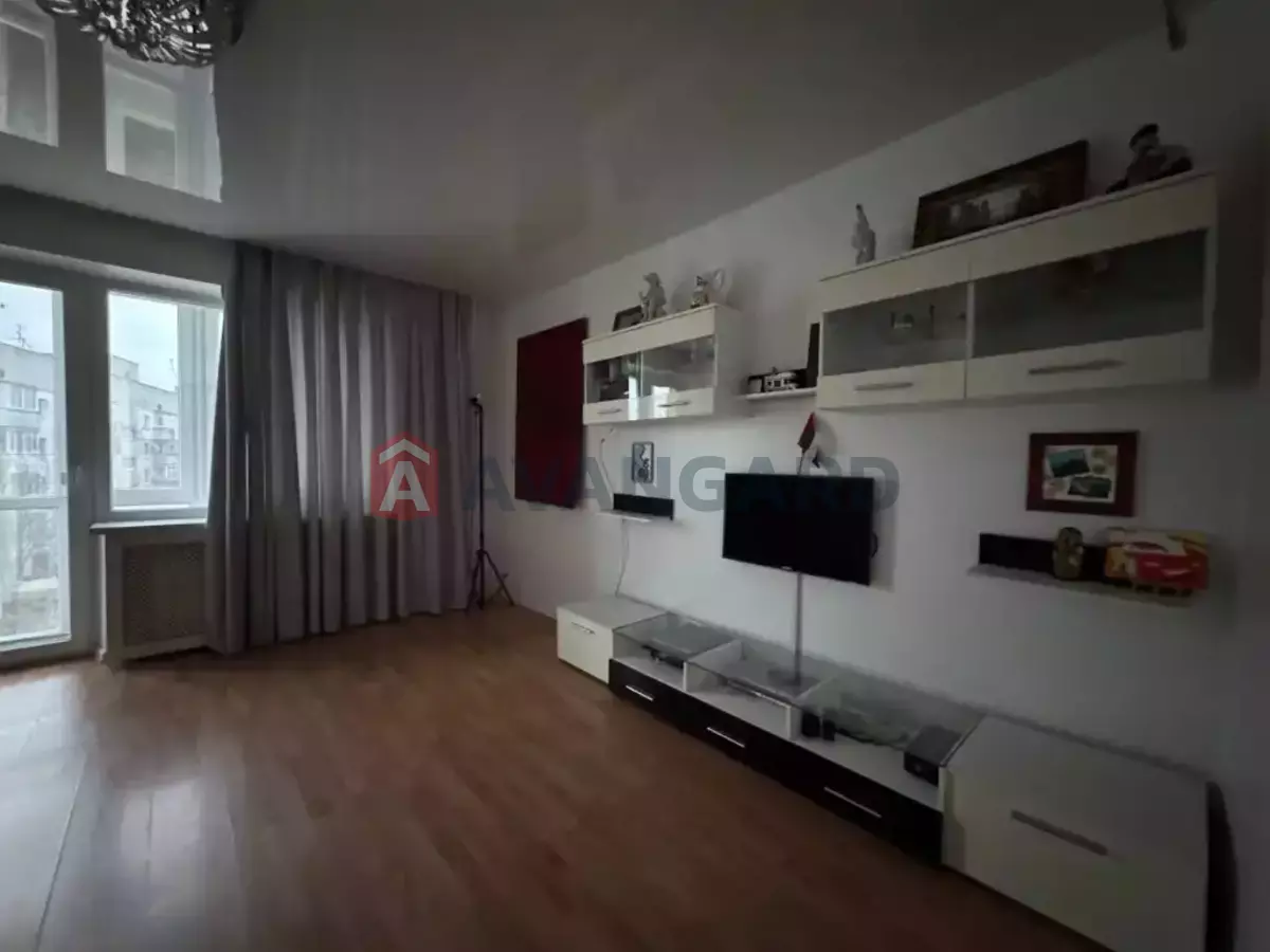 3 . , 68/-/- . ., 8/9   4