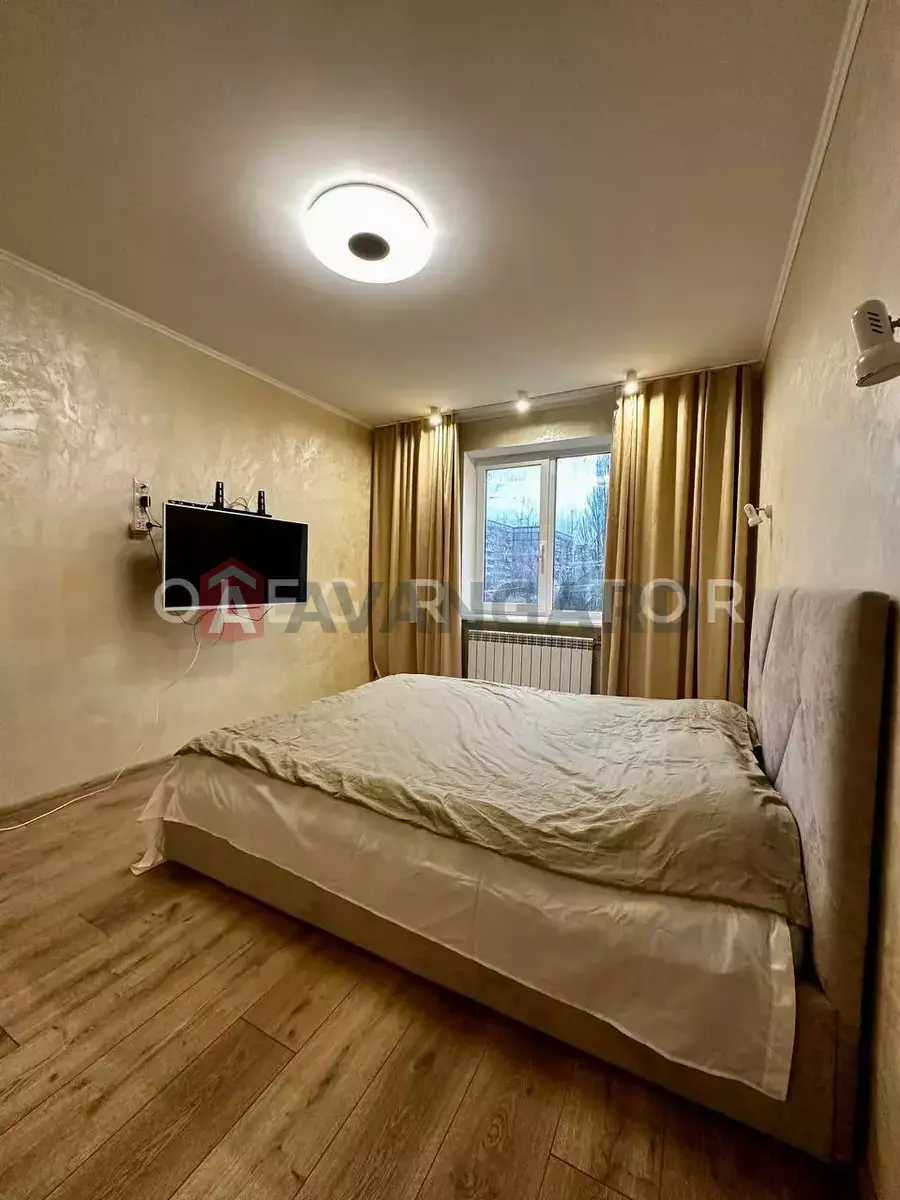 3 ��. ��������, 63/-/- ��. �., 4/12 ������ ���� 3