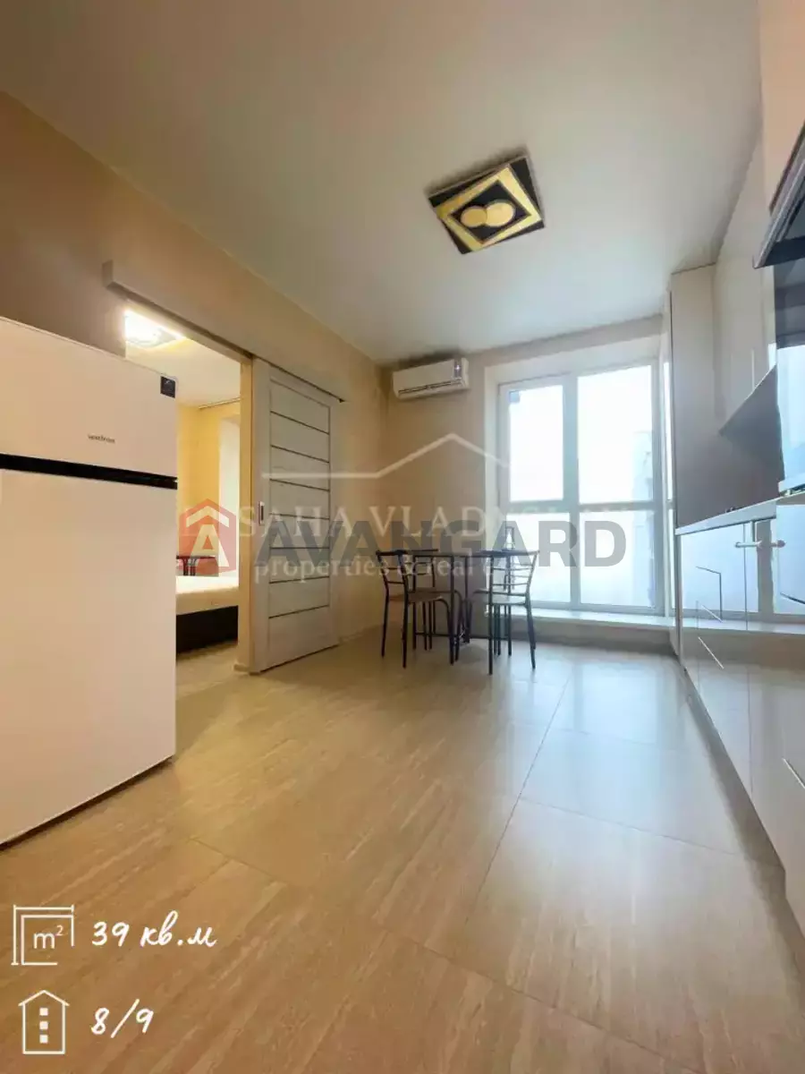 1 . , 39/-/- . ., 8/9   4