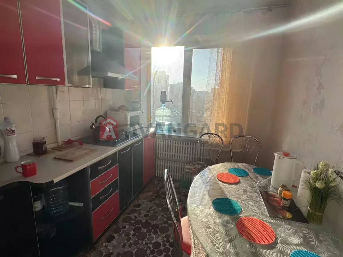 3 ��. ��������, 64/-/8 ��. �., 6/10 ������ ���� 10