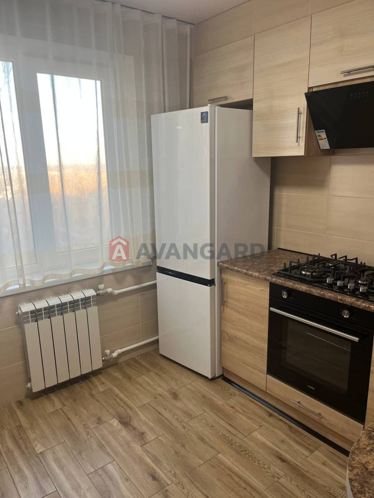 1 ����. ��������, 37/-/- ��. �., 7/9 ���� ���� 3