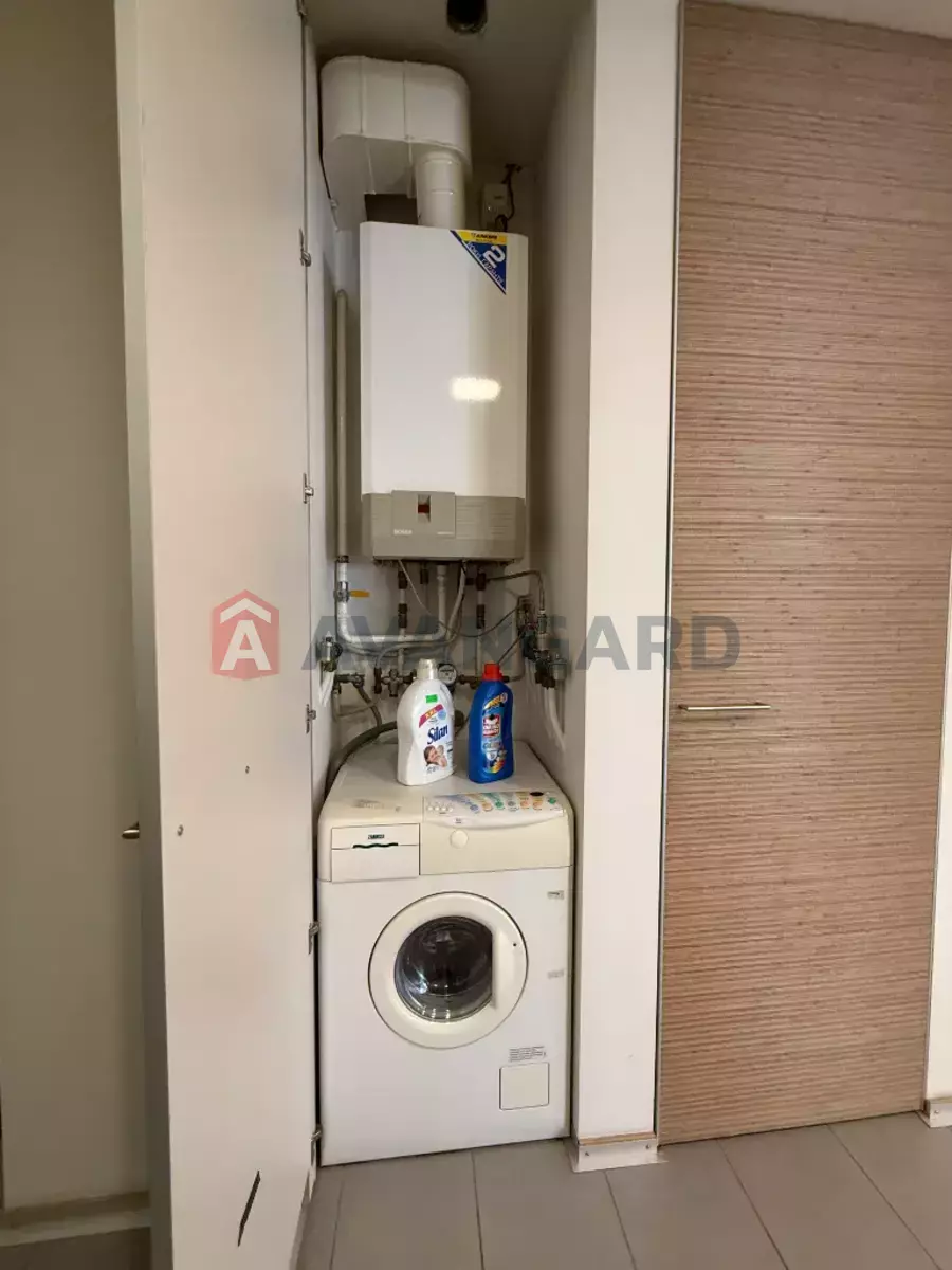 3 ����. ��������, 157/-/- ��. �., 4/10 ���� ���� 9