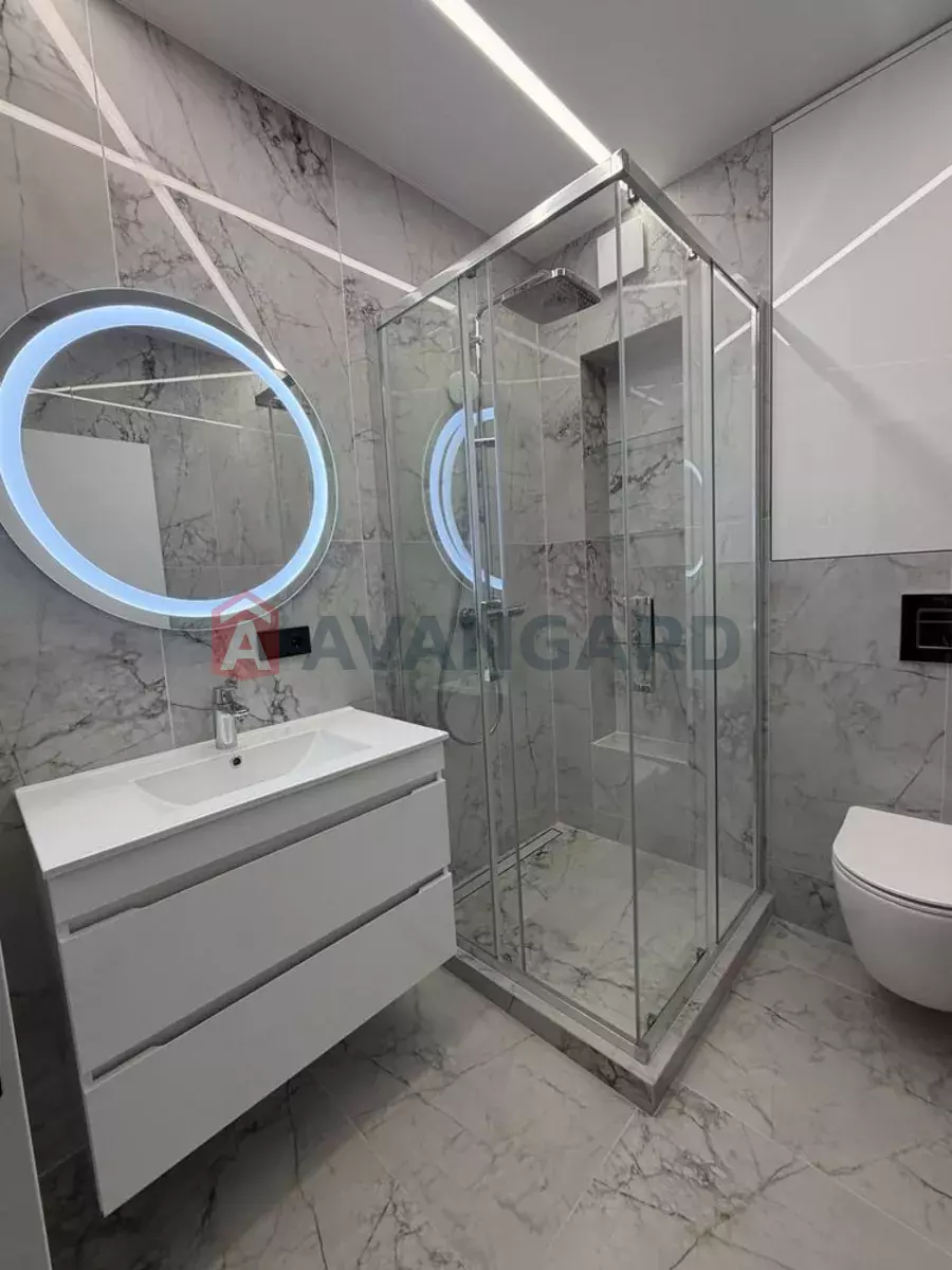 2 ��. ��������, 46/14/10 ��. �., 7/10 ������ ���� 8