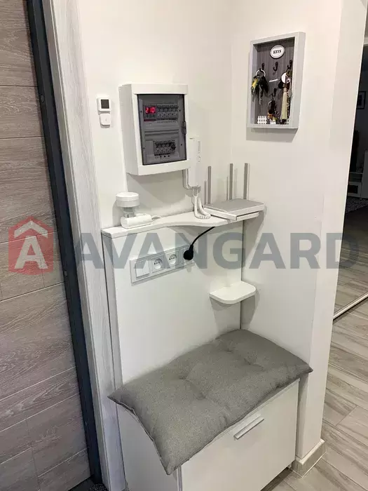 3 ��. ��������, 70/-/- ��. �., 7/9 ������ ���� 9