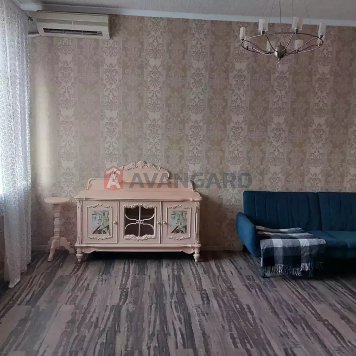 2 ����. ��������, 52/-/10 ��. �., 5/5 ���� ���� 4