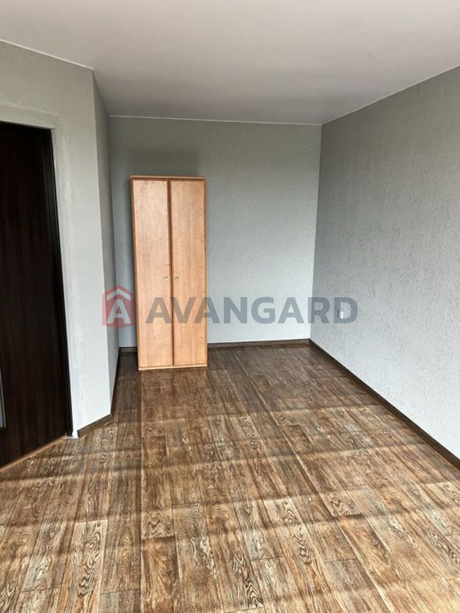 1 ����. ��������, 42/-/10 ��. �., 5/10 ���� ���� 4