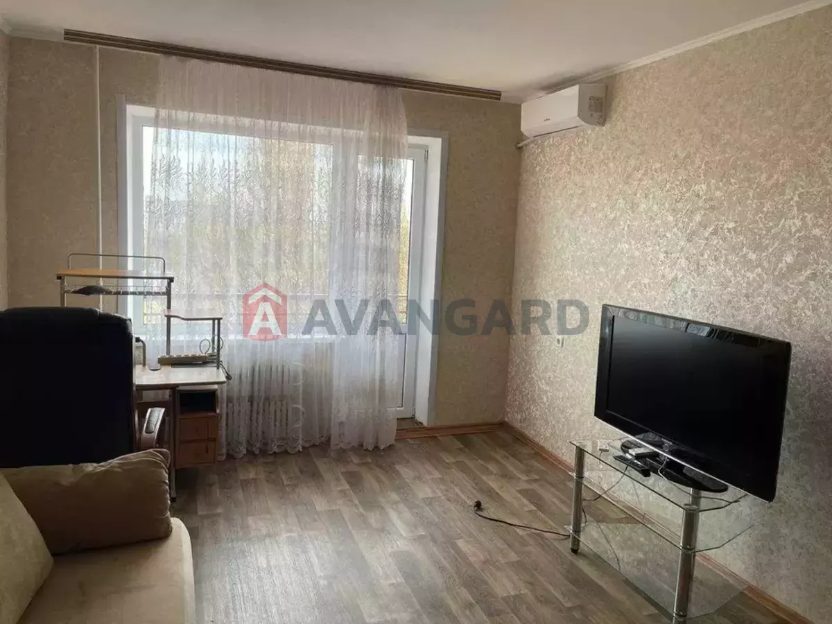 1 . , 39/-/6 . ., 8/9   21