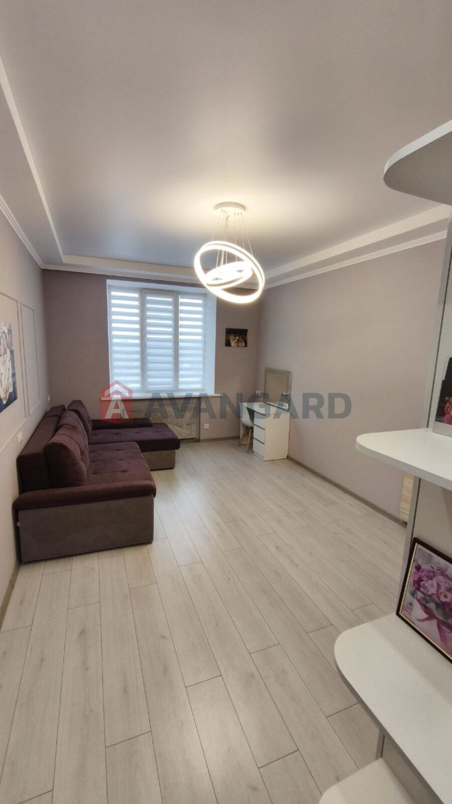 2 ��. ��������, 56/-/8 ��. �., 5/5 ������ ���� 5