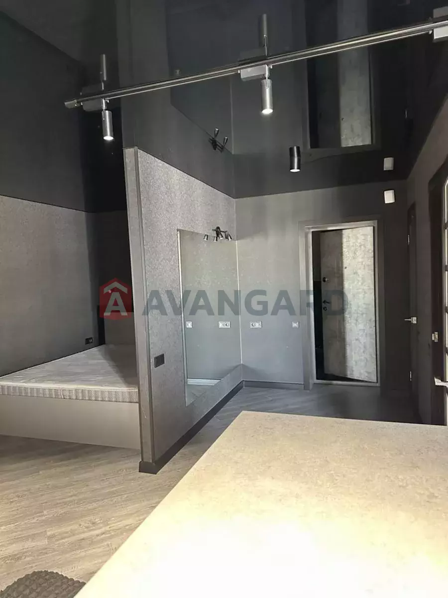 1 ��. ��������, 31/-/10 ��. �., 9/9 ������ ���� 5