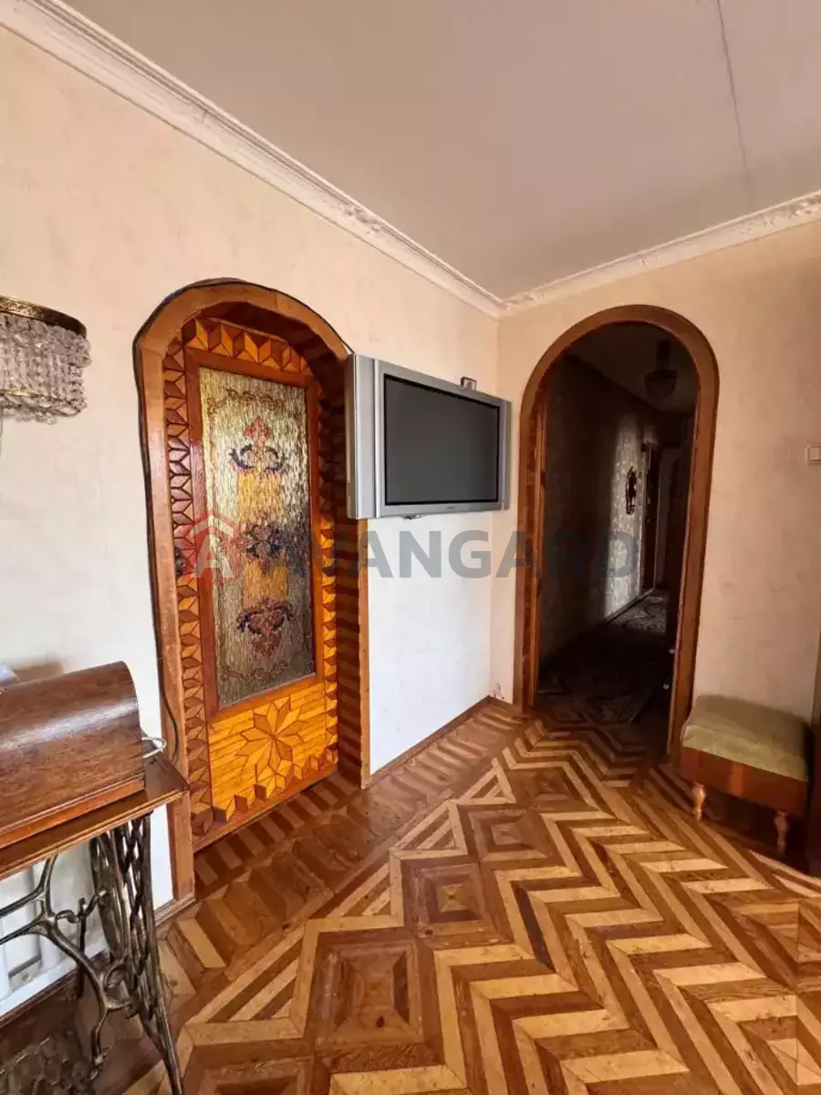 3 ��. ��������, 70/18/10 ��. �., 10/10 ������ ���� 14