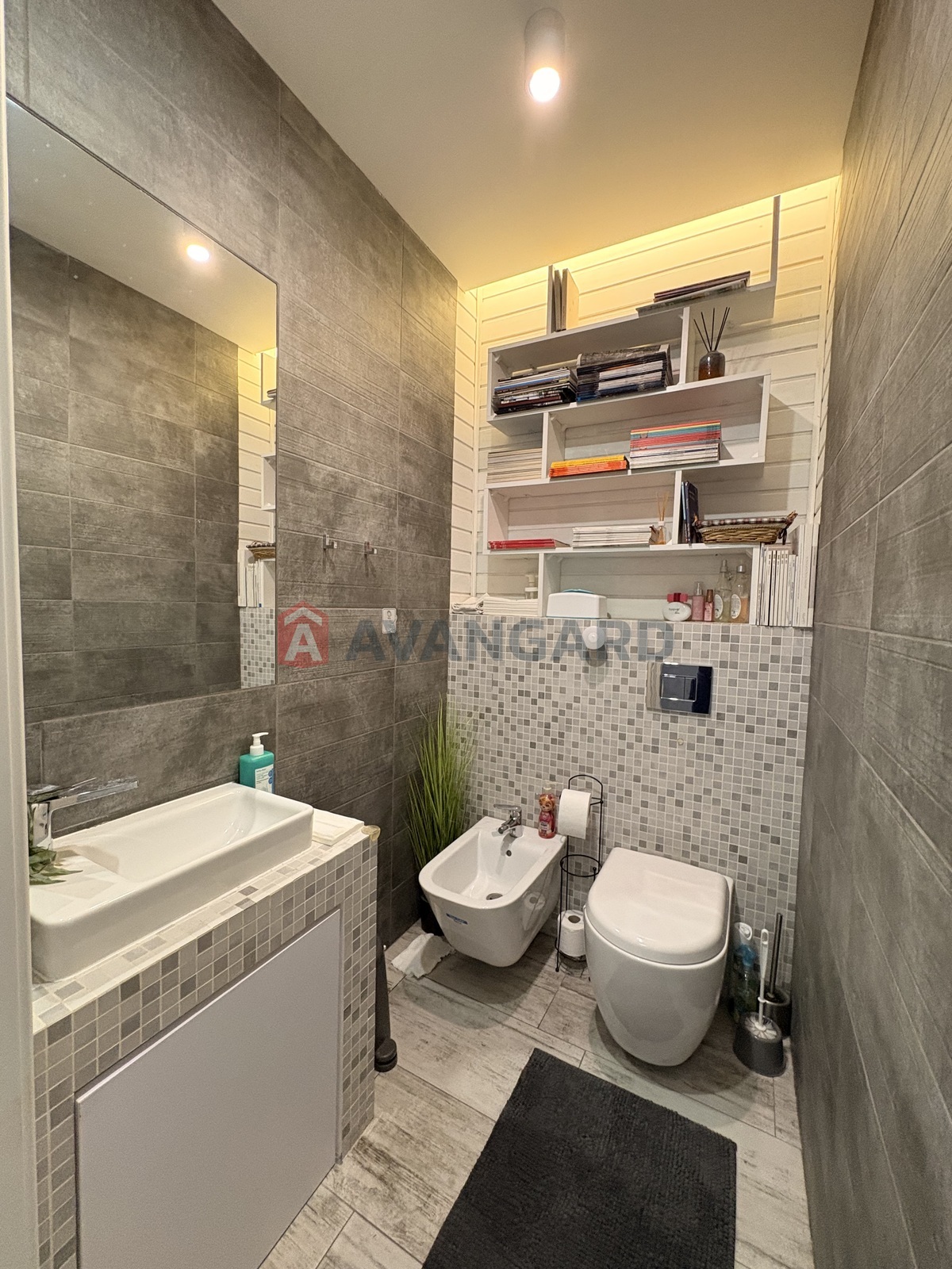 2 ��. ��������, 67/34/18 ��. �., 4/4 ������ ���� 17