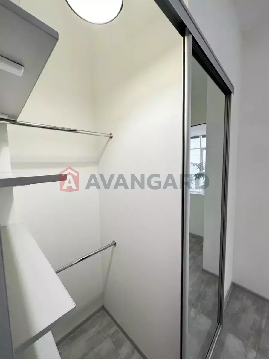 3 ��. ��������, 90/80/25 ��. �., 15/22 ������ ���� 22