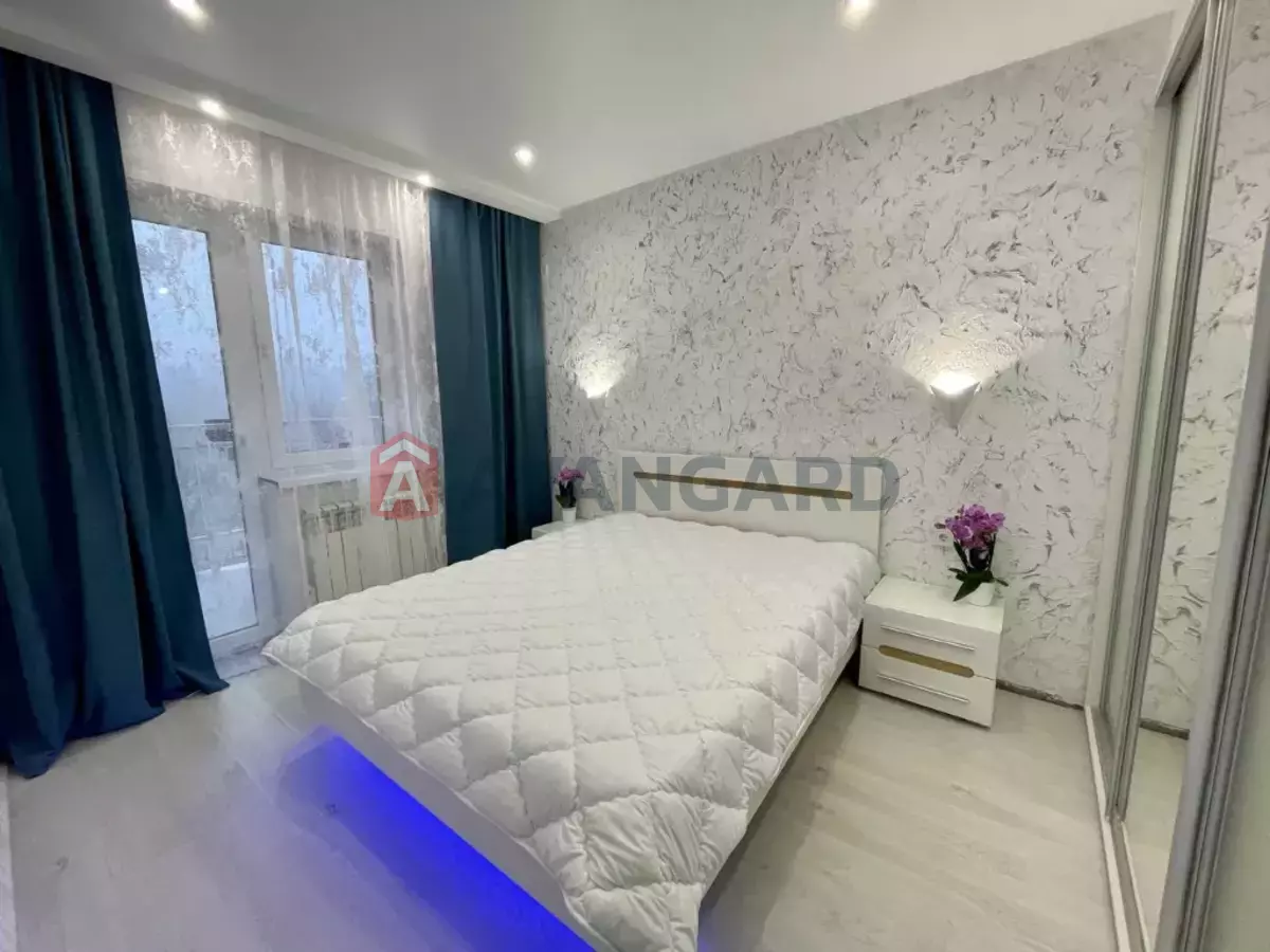 2 ��. ��������, 51/-/- ��. �., 2/10 ������ ���� 6