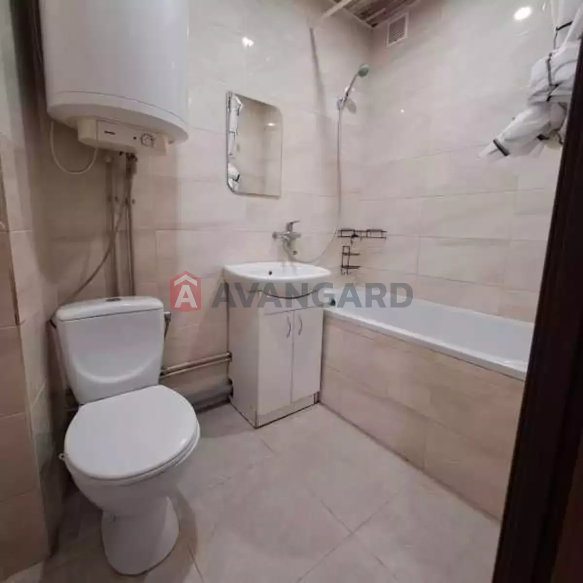 2 ��. ��������, 43/27/6 ��. �., 1/5 ������ ���� 4