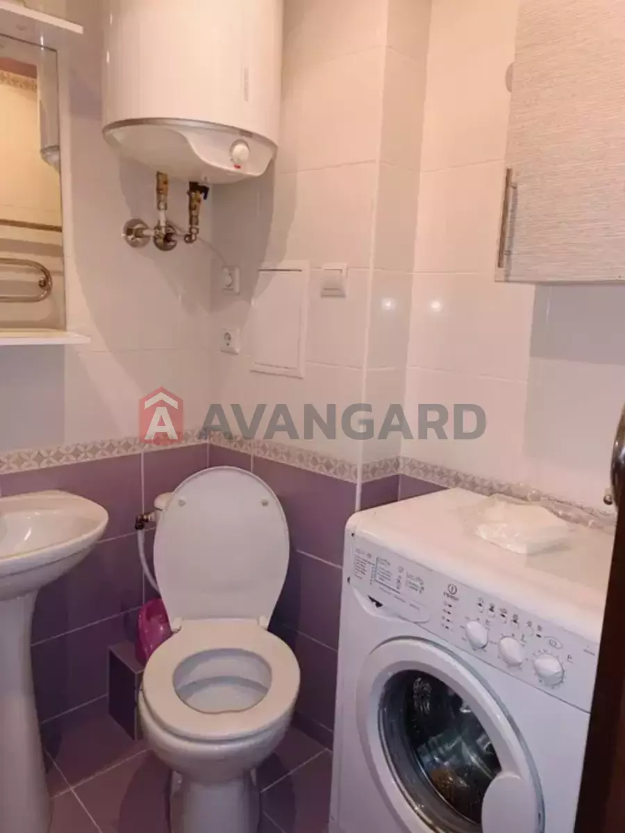 2 . , 48/-/8 . ., 8/9   7