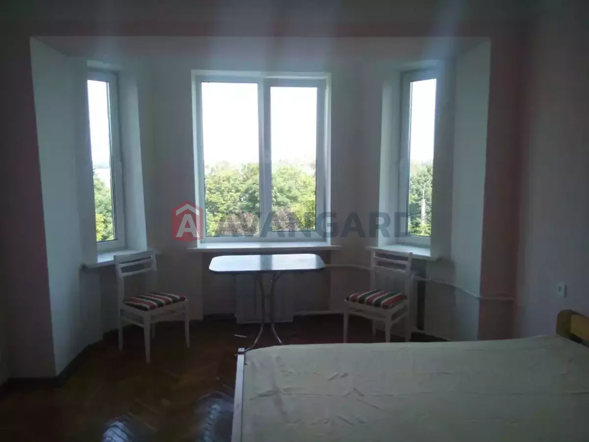 2 ��. ��������, 51/-/8 ��. �., 4/5 ������ ���� 8